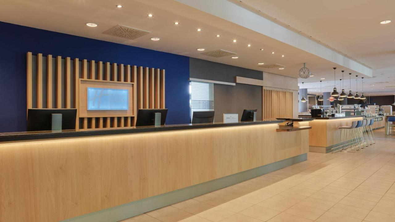 Hotel Express Centre By Ihg 3*