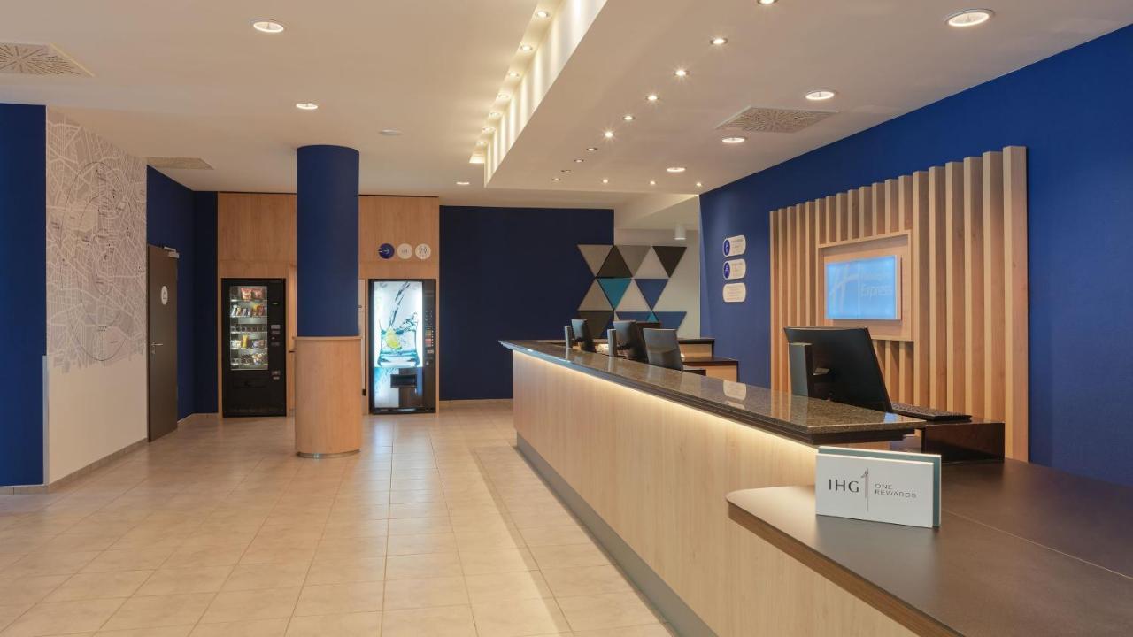 Express Centre By Ihg Hotel