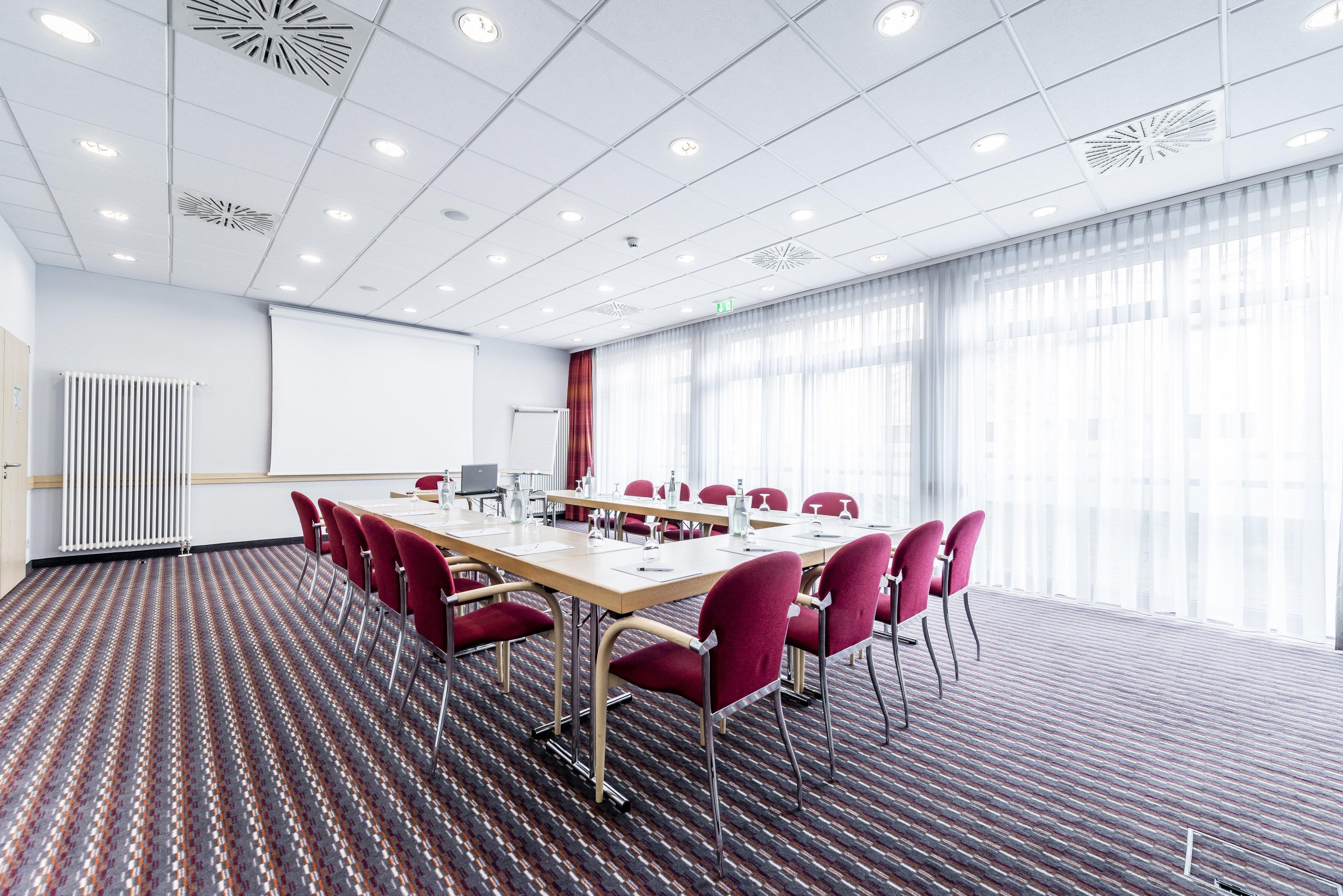 Hotel Express Centre By Ihg 3*