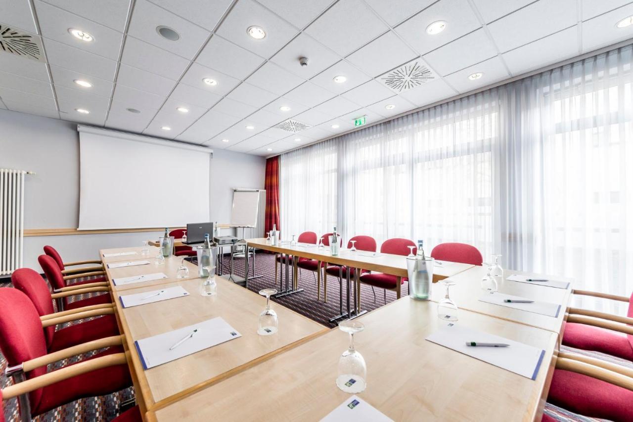 Express Centre By Ihg 3*