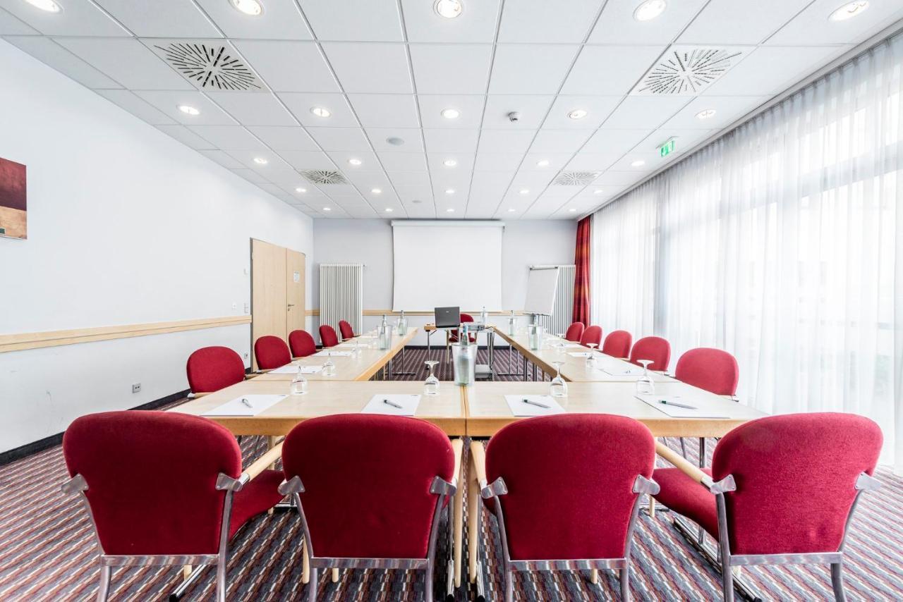 Hotel Express Centre By Ihg