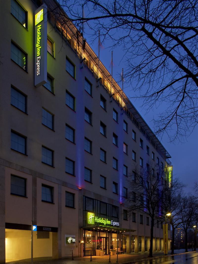 Express Centre By Ihg 3*