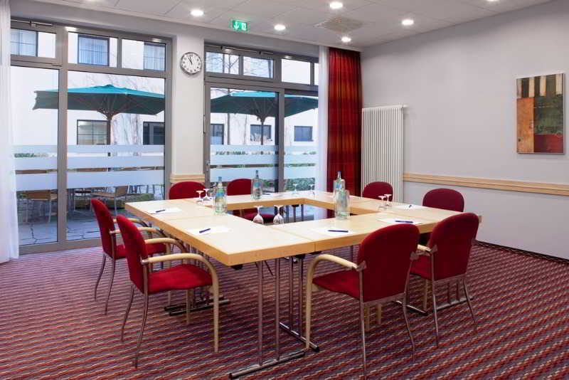 Express Centre By Ihg 3*