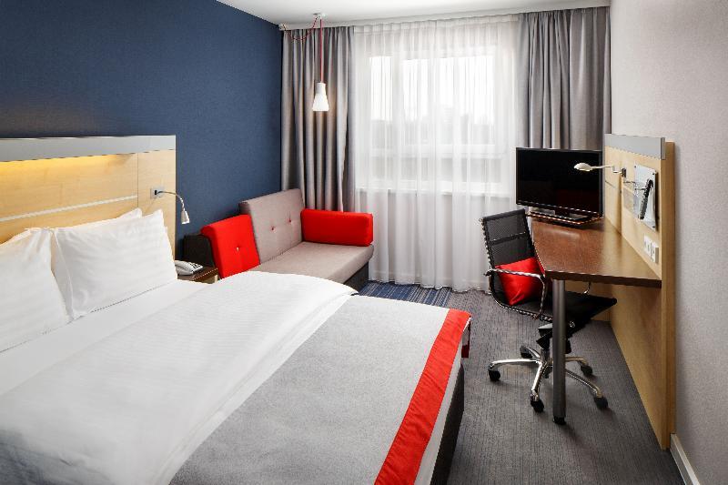 Hotel Express Centre By Ihg