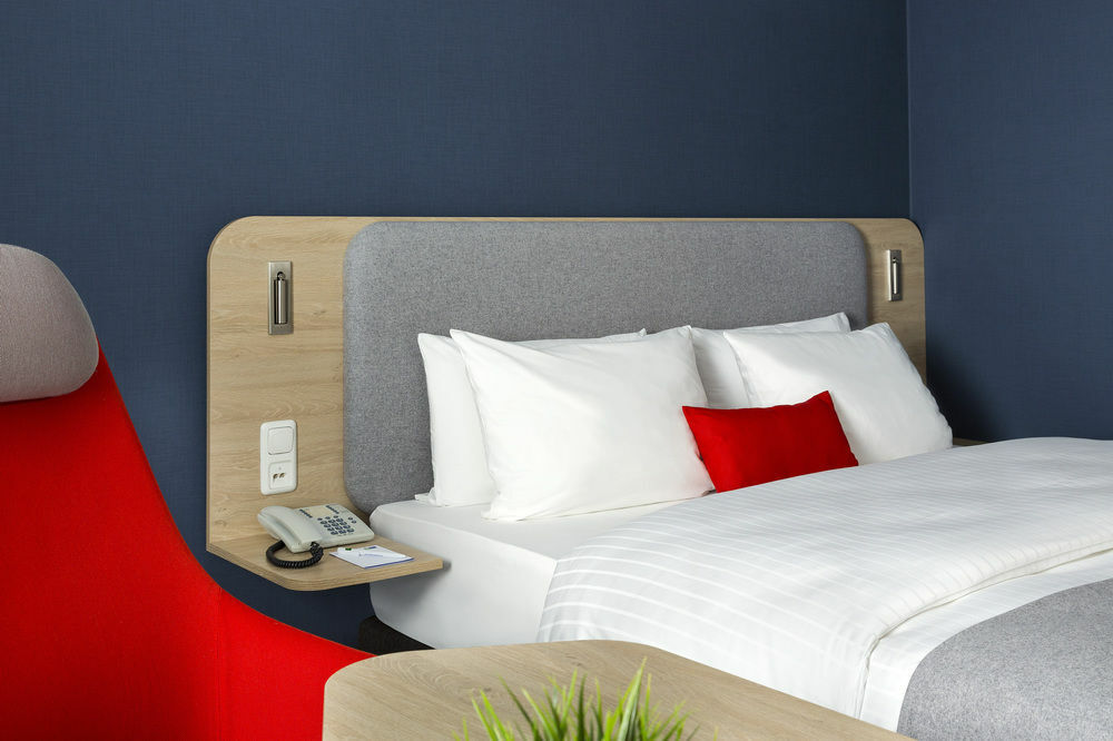 Express Centre By Ihg Hotel